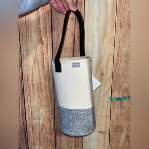 THIRTY-ONE 31 Felt Wine And Gift Bag Natural With Brushed Whisper Grey - NWT